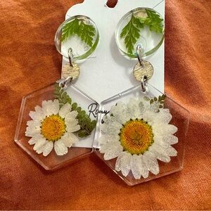 Handmade Earrings with real dried and pressed flowers!